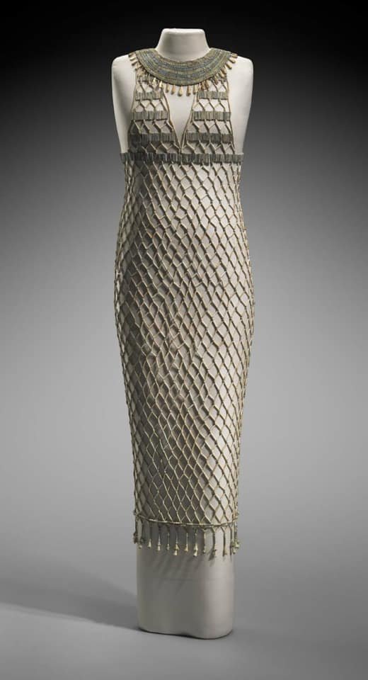 فستان فرعوني من 4500 سنة 1